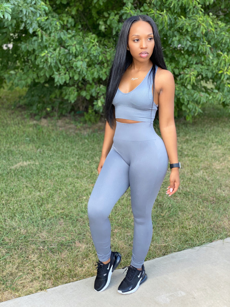 Cherez Set (Dark Grey)