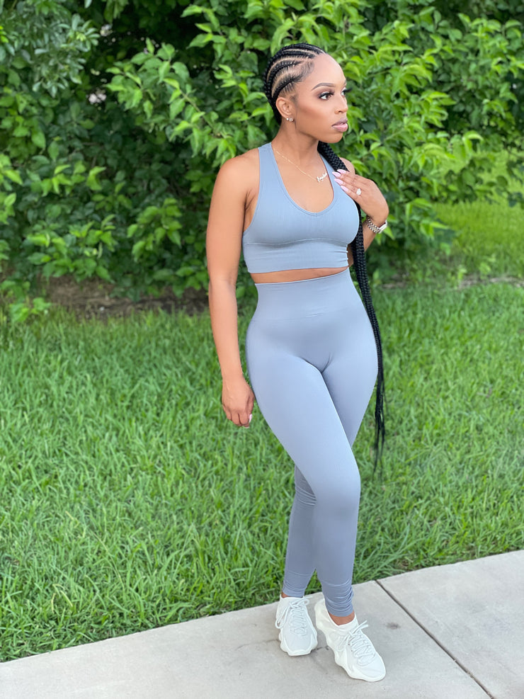 Cherez Set (Dark Grey)